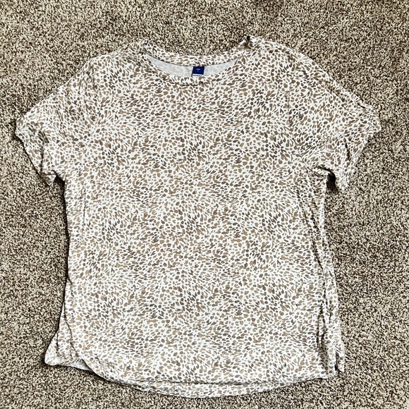Old Navy Tops - Old navy size L Leopard Print Women's Top